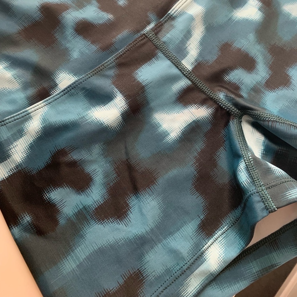 Lorna Jane Camo Short